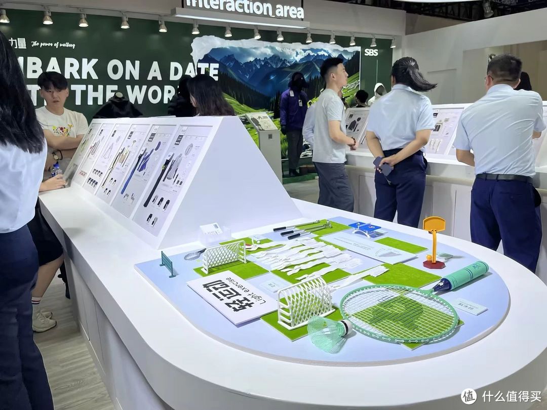 展会快讯丨浔兴拉链亮相2024年中国国际纺织面料及辅料（秋冬）博览会